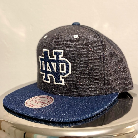 🍀University of Notre Dame Cotton Speckle, Denim Bill Strapback - Picture 3 of 8